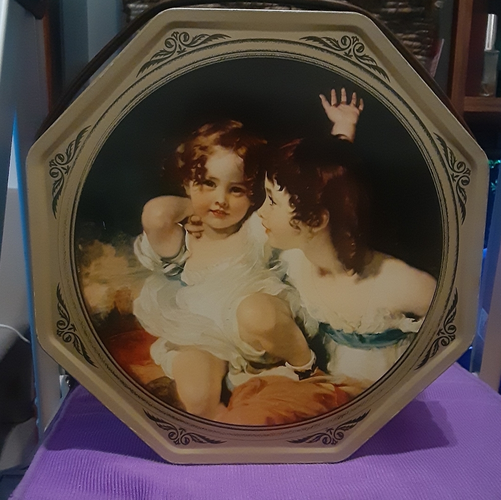 Sunshine Biscuit Tin 9" x 9" x 3"